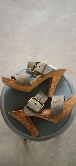 Sandálias salto 39 impecáveis