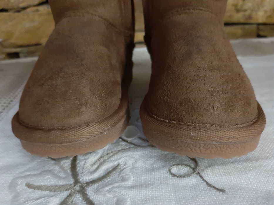 Bota nova forrada com pelo da Saxoo Blue