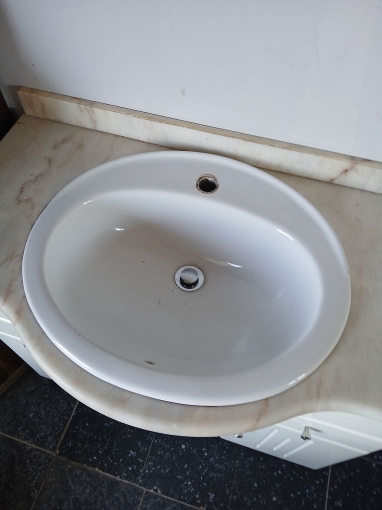 Móvel wc com pia e pedra mármore