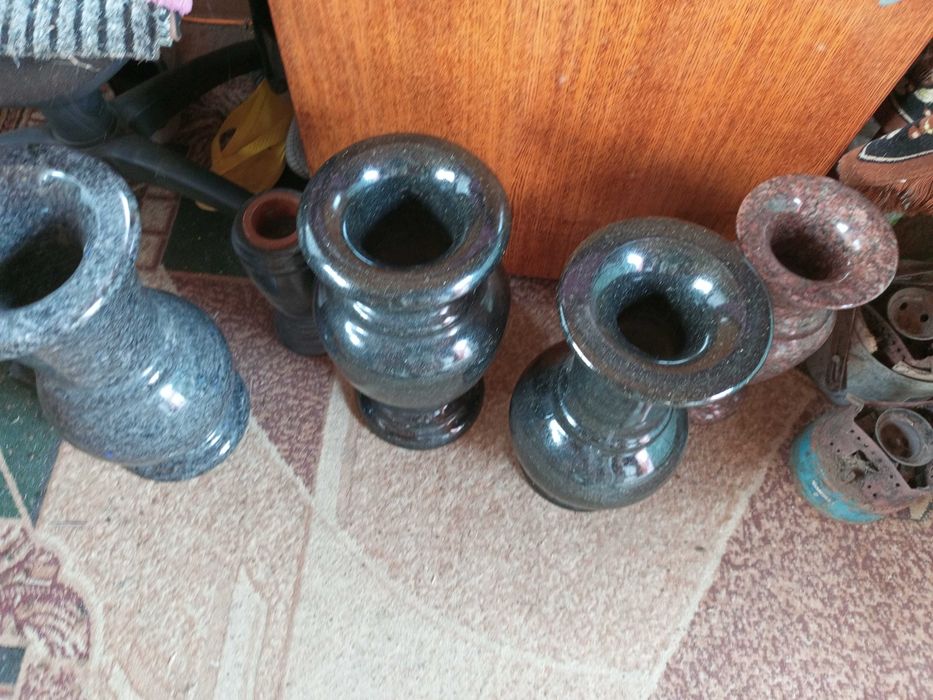 Продам вази з камень