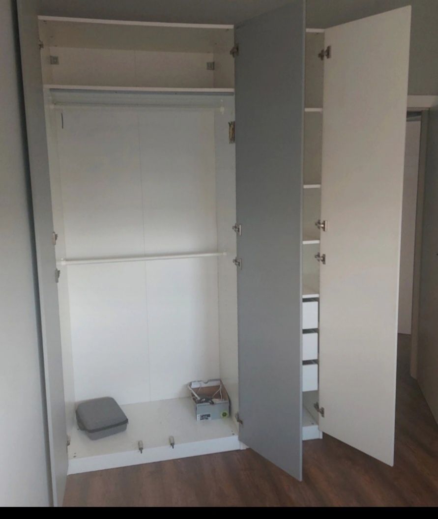 Szafa Ikea Pax Hasvik 3 drzwiowa z Lustrami plus Biały Połysk