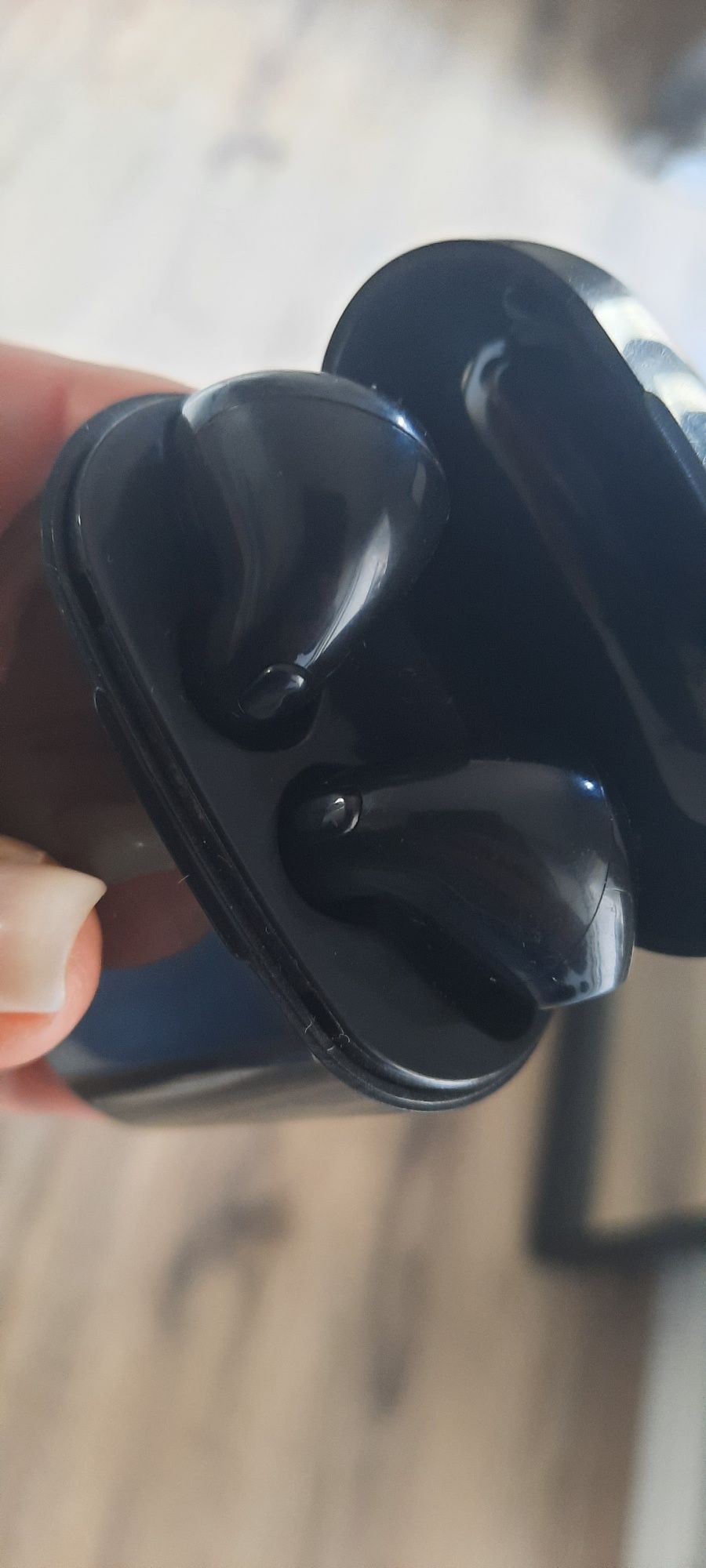 Phones na caixa preta