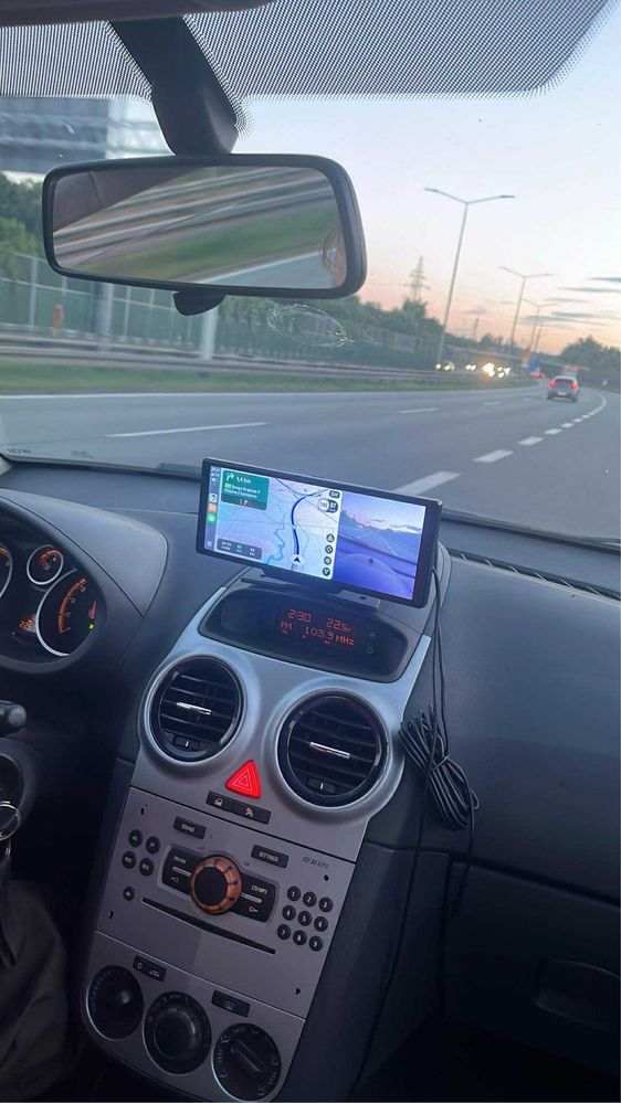 Srnubi 10.26″ CarPlay / Android Auto + kamera 4K (bez tylnej kamery)