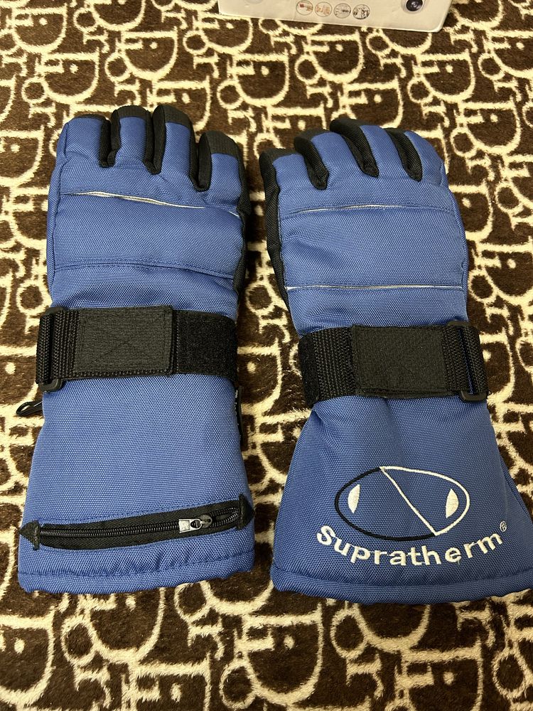 Нові лижні рукавички для хлопчика