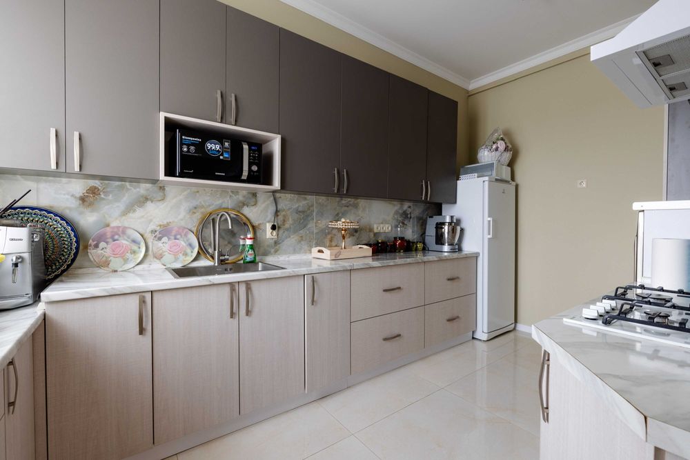 Продам будинок з гаражем та ділянкою! Район Щасливого!!!