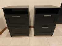 2 Mesas de cabeceira preto Brimnes Ikea