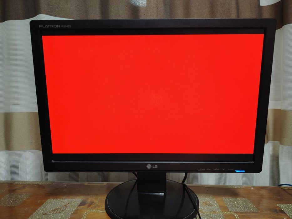!!!Є ТОРГ!!! Монитор LG 1440x900p