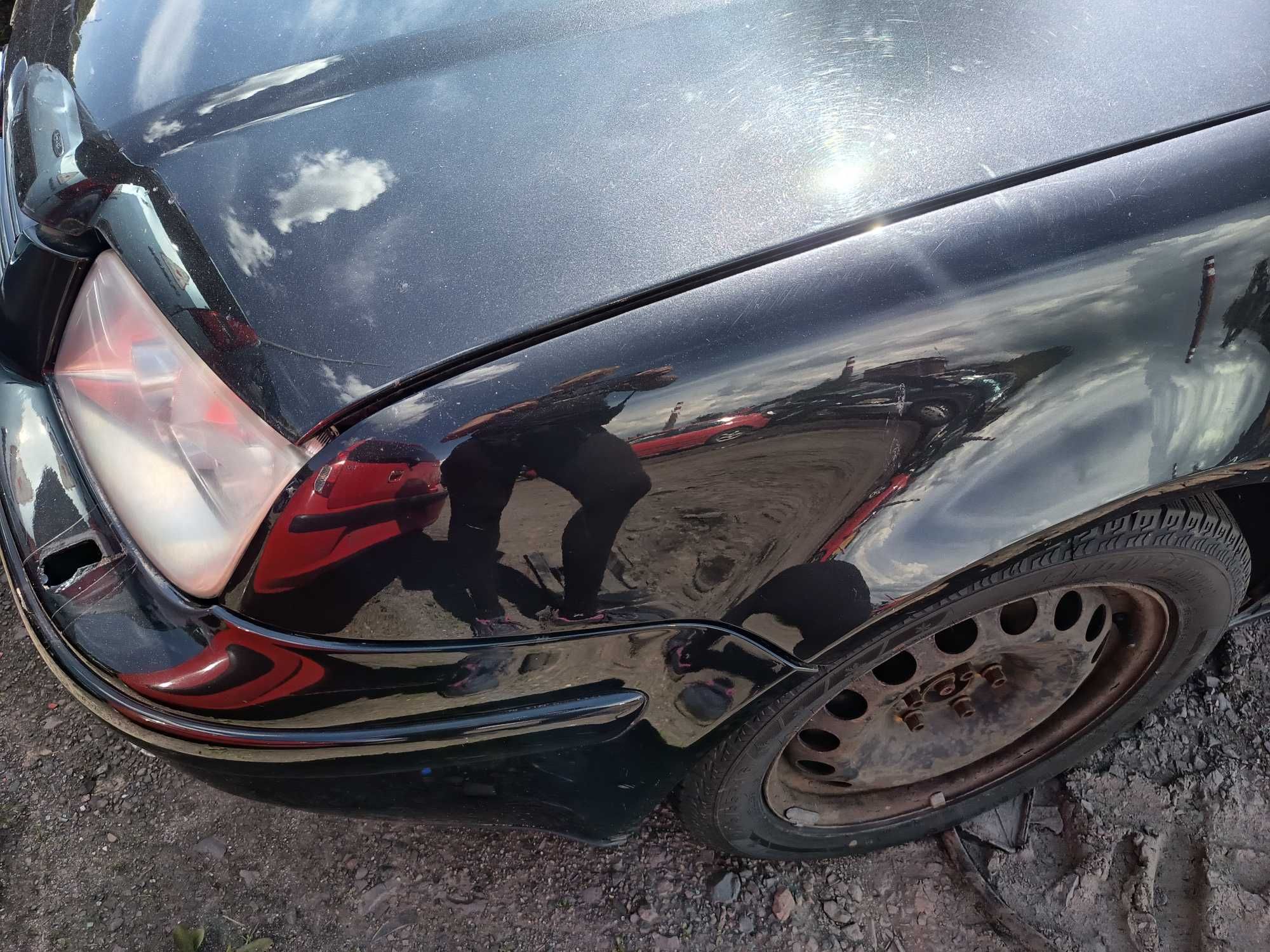 VW Bora błotnik przedni lewy czarny FV transport/dostawa