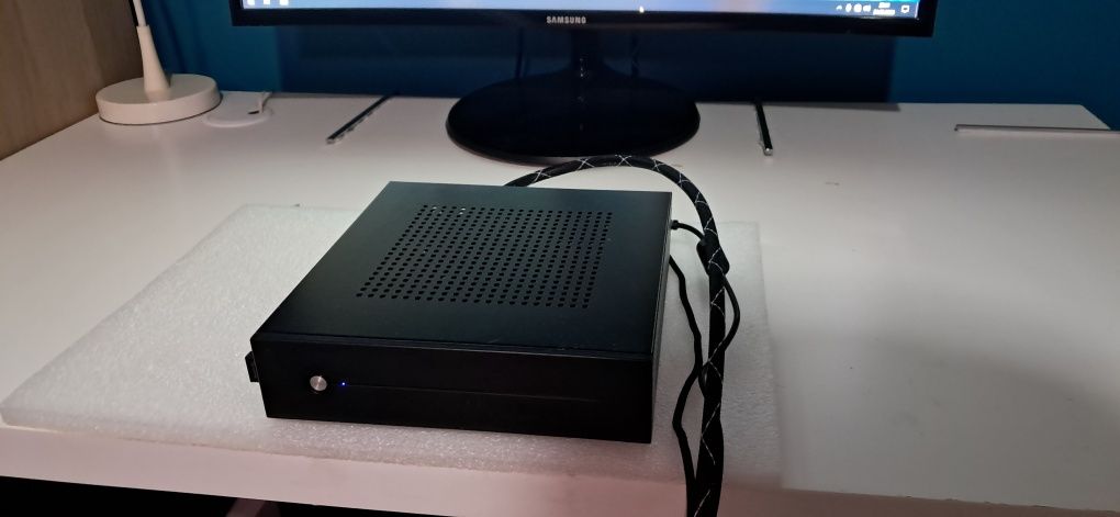 Mini Komputer 4-Rdzenie/SSD/WiFi/Ram-8GB/Hdmi/Win 10 pro Wydajny