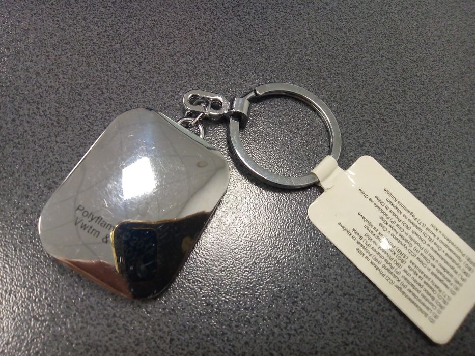 Breloczek do kluczy nowy z metką