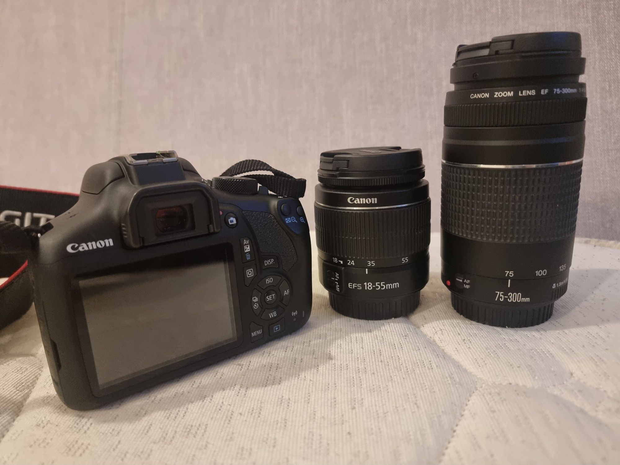 Maquina fotografica canon 1300D