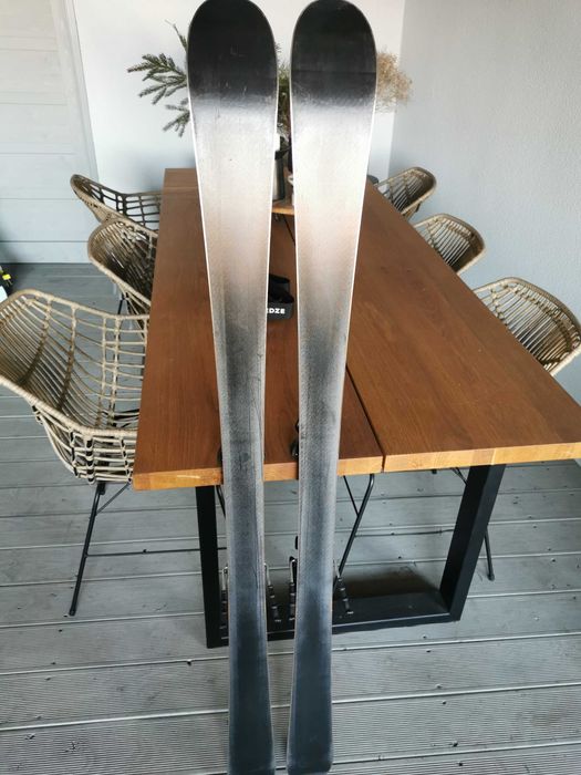 Narty zjazdowe WEDZE