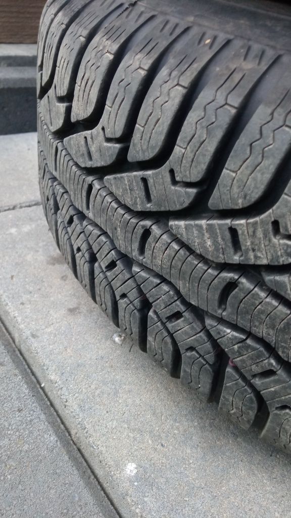 Kompl Opony felgi Golf 3 4x100