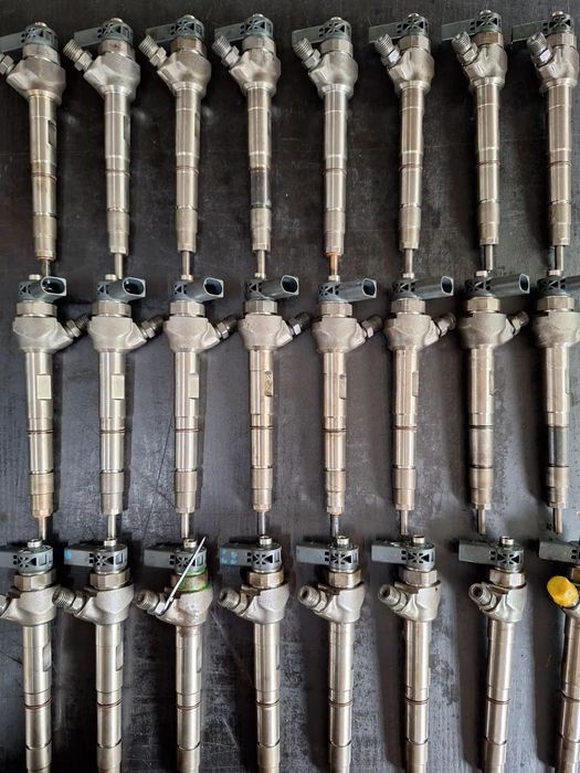 Wtrysk Wtryskiwacz Bosch 0445110471 НURT