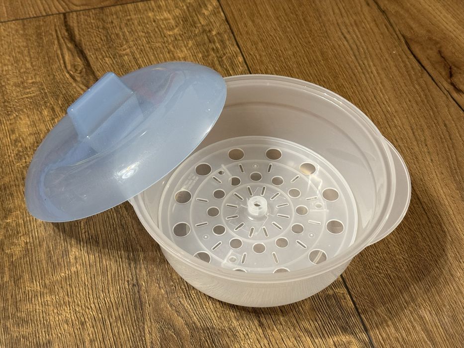 Pojemnik do gotowania na parze w mikrofali