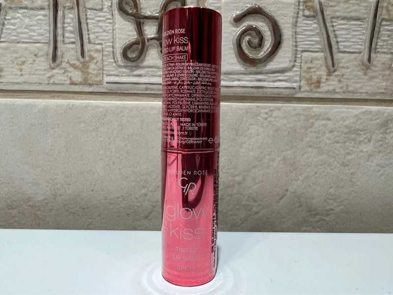 Golden Rose 04 Peach Shake Glow Kiss koloryzujący balsam do ust SPF15
