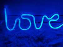 Nowy                 neon