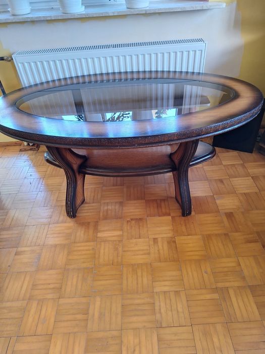 Ława z szybą i fotele