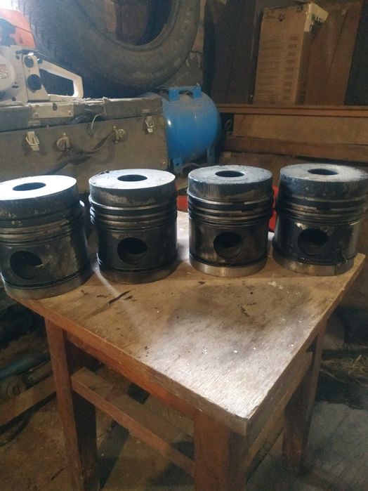 Продам комплект поршнів Д 240 МТЗ 80