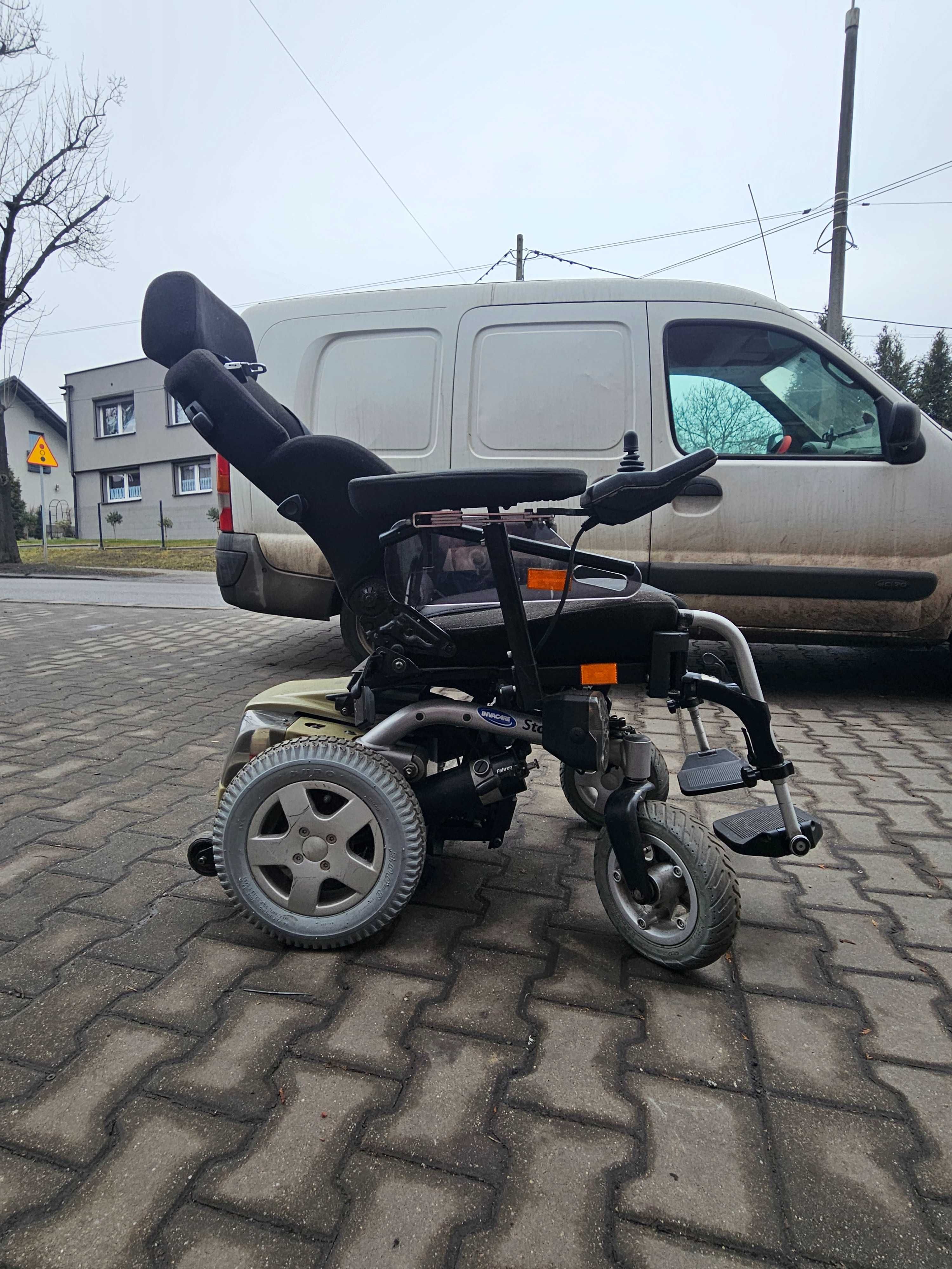 Wózek inwalidzki  Invacare Storm z elektrycznym fotelem