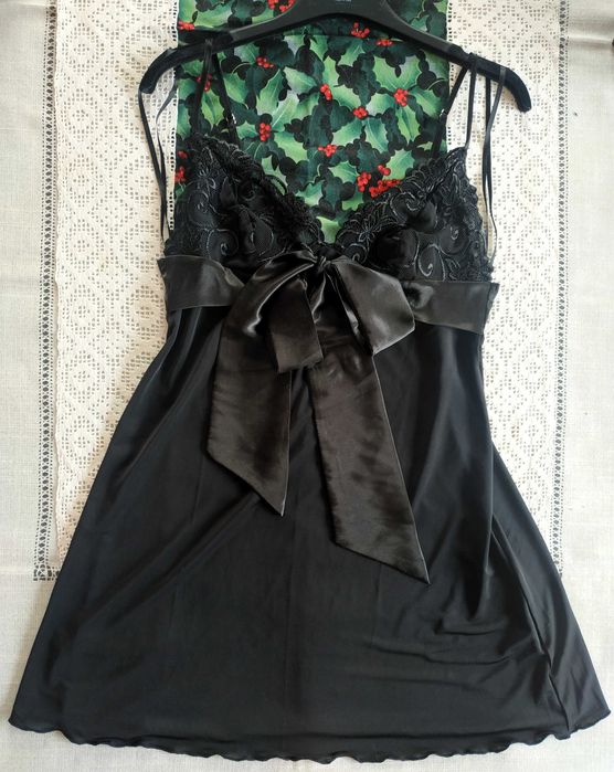 Koszulka nocna Triumph czarna r. 36