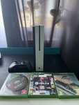 Xbox one s 500GB+pad+3gry