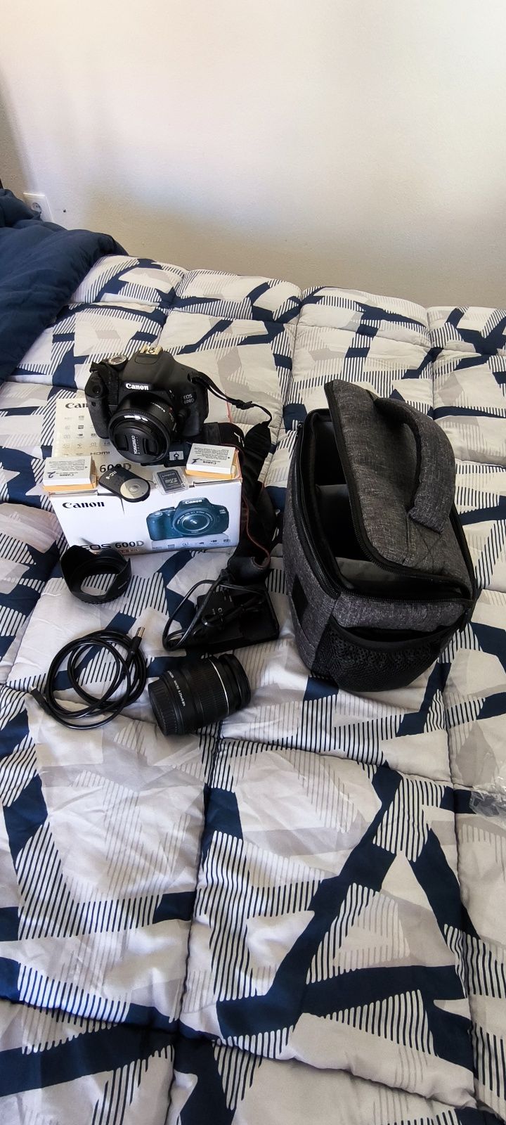 Canon EOS 600D com 2 Lentes