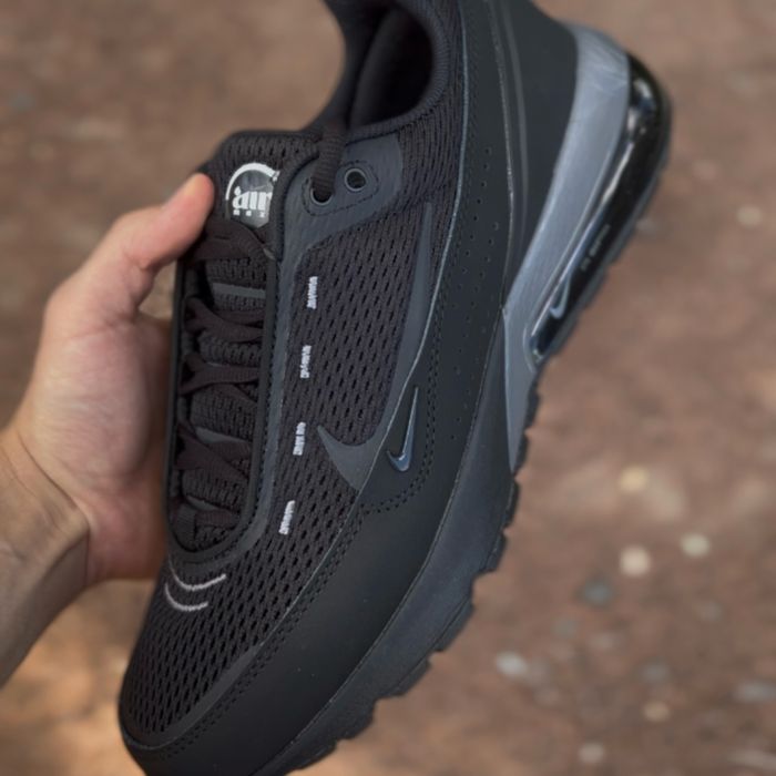 Кросівки чоловічі Nike Air Max Pulse Black 42