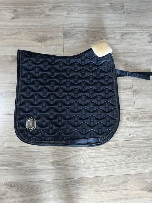 Nowy czaprak Eskadron ujeżdżeniowy  (DL – Dressage Large).