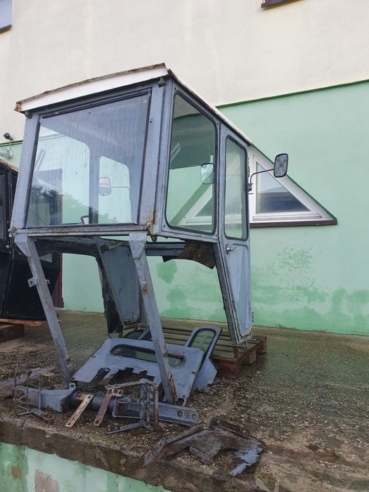 Kabina Ursus c360 3p dwu drzwiowa