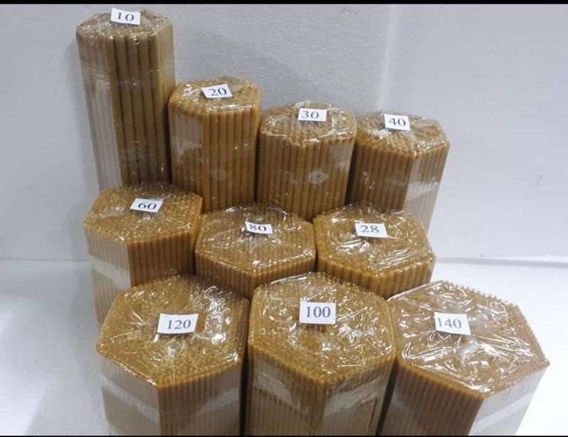 Церковна парафінова свічка