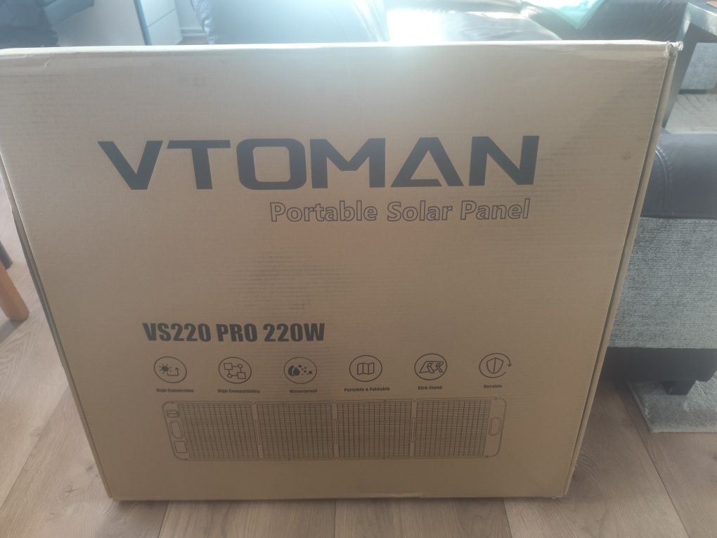 Przenośna elektrownia. Vtoman 2200v plus dodatkową bateria plus panel.