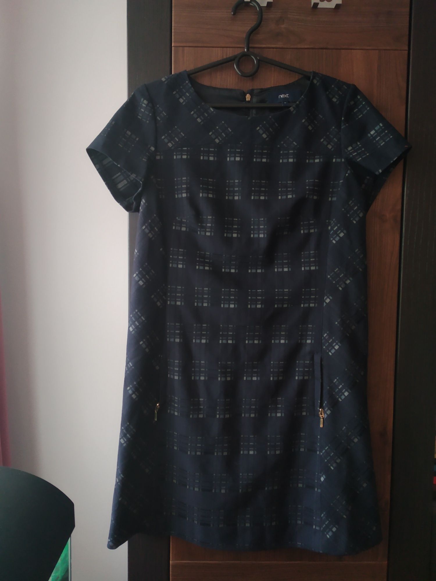 Elegancka sukienka w kratę Next L gruby materiał sukienka do pracy
