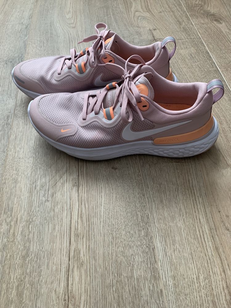 Nike miller react 27 cm