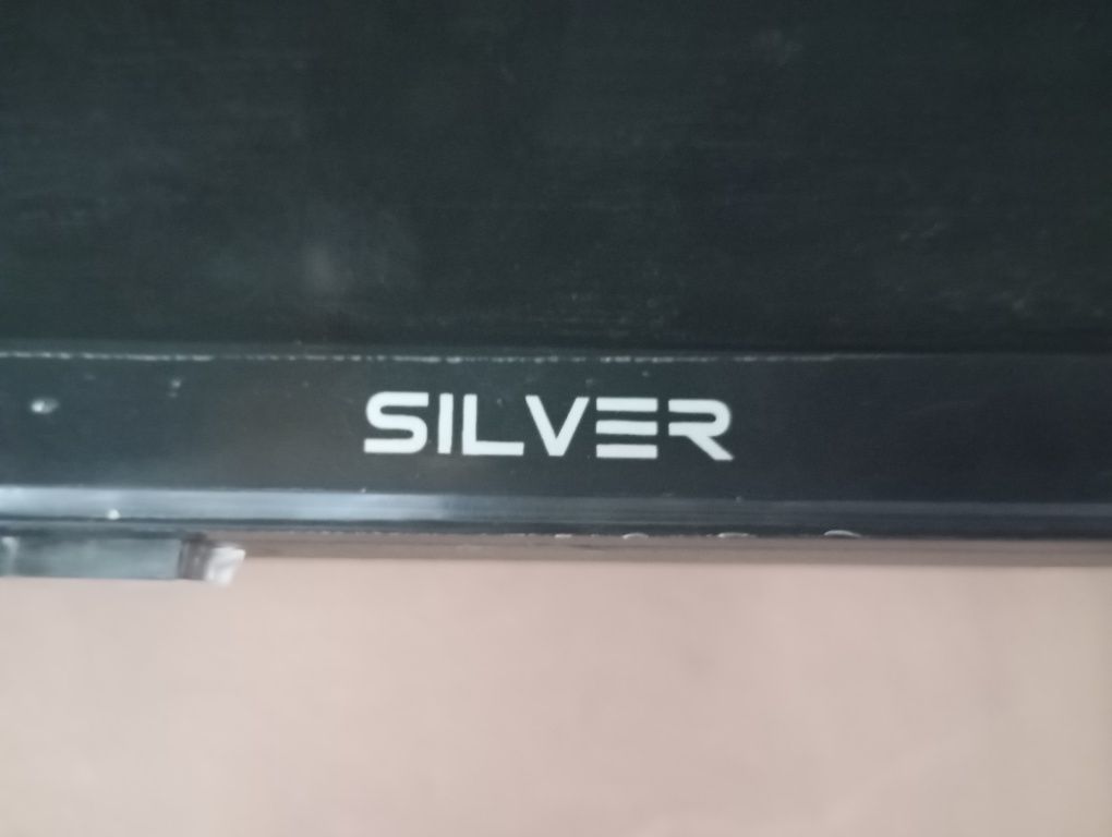 TV/SmartTV/ Silver 43"full hd