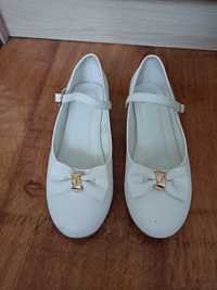 Białe buty, komunia , wesele Rozmiar 36 , CCC -Nelli Blu