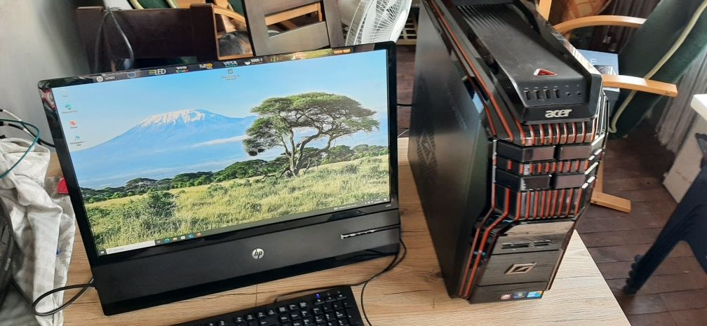 Komputer i7 8x2.93, RAM 32GB, SSD,hdd 1.5TB , Grafika 2Gb,Monitor 24