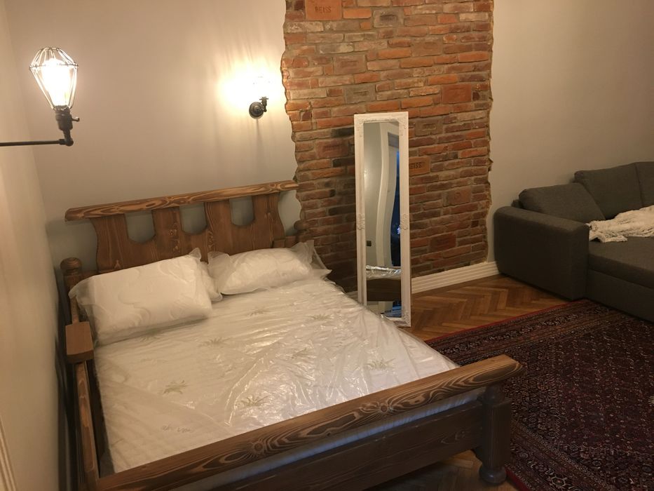 Шукаю дівчинку на підселення в однокімнатну квартиру