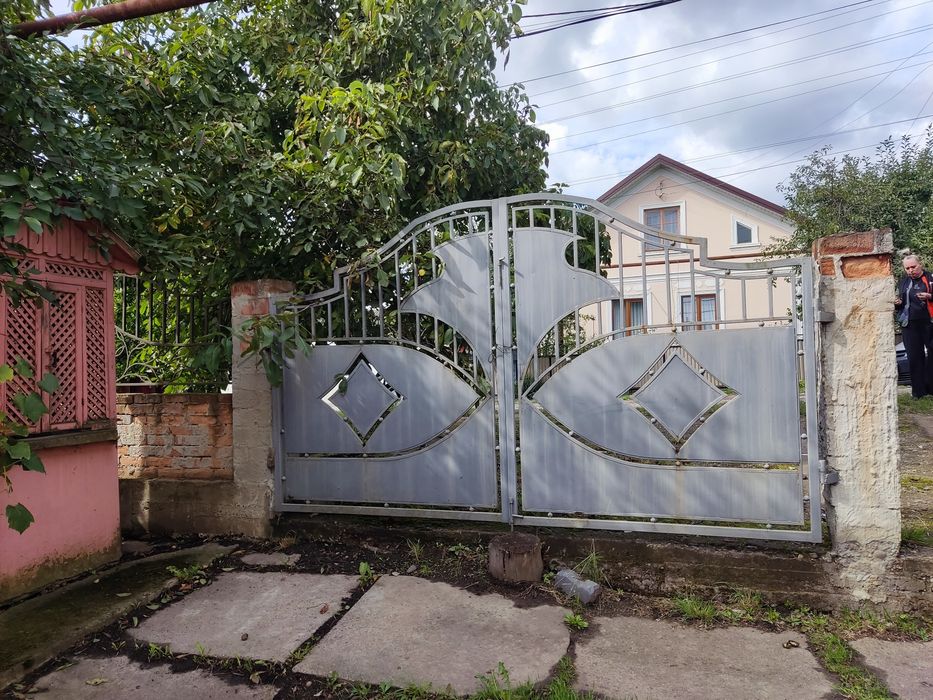 4х кімн. буд, заг 116 м2, газ, світло, колодязь. Роша, вул. Альпійська