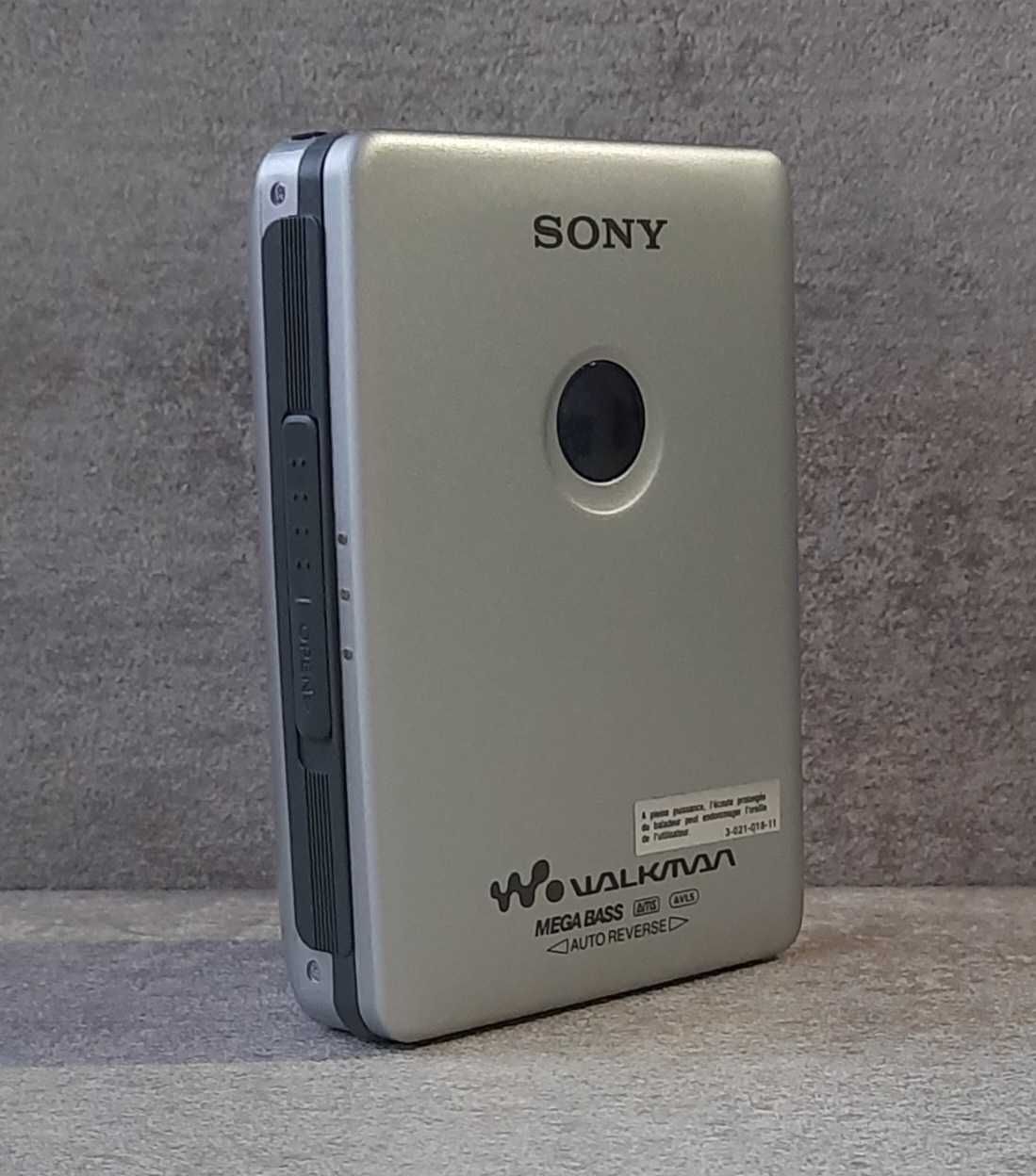 Кассетный плеер  SONY Walkman  WM - FX522   FM/AM... НОВЫЙ!!!