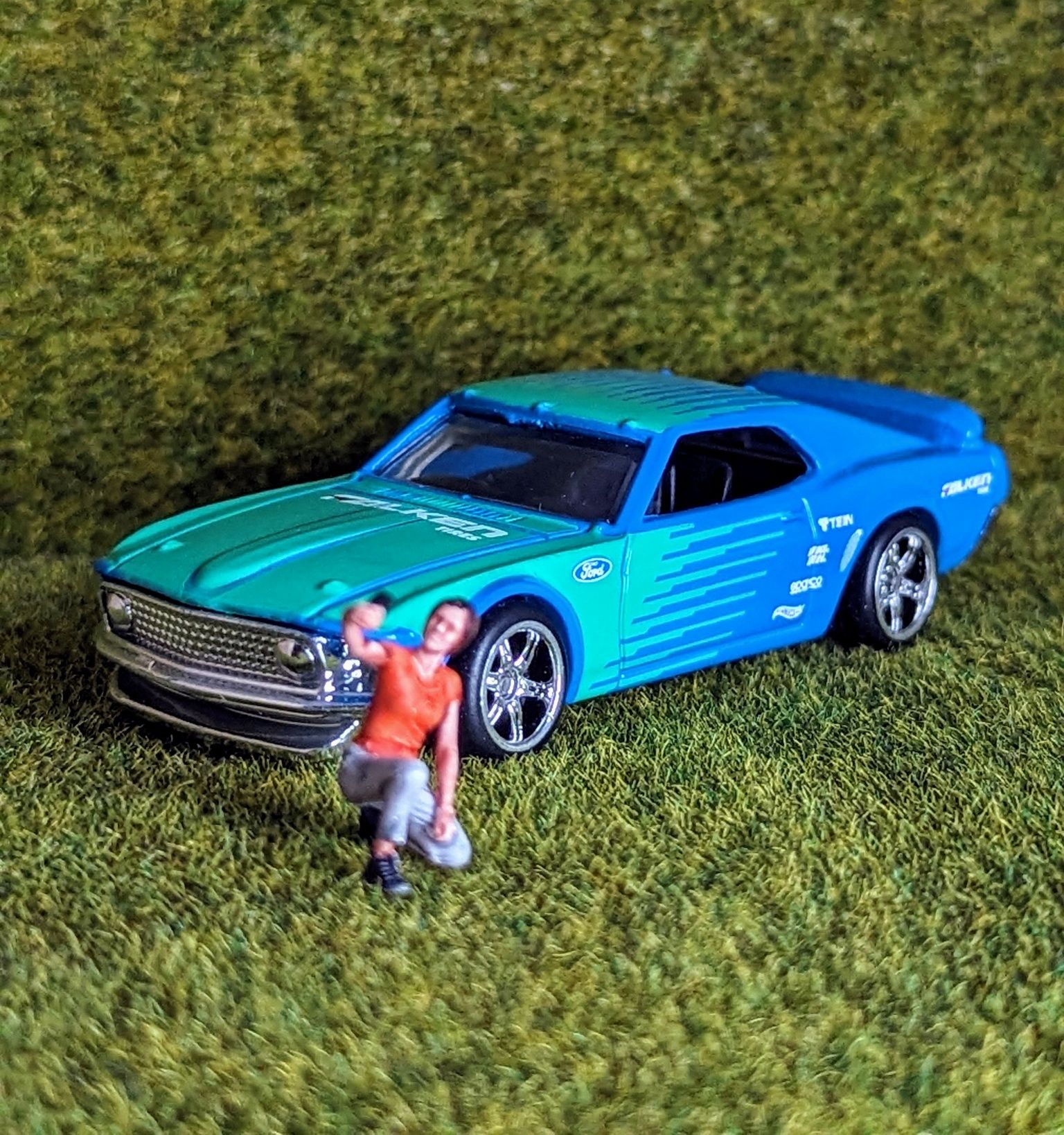 Hot Wheels '69 Ford Mustang + Custom Gumowe koła