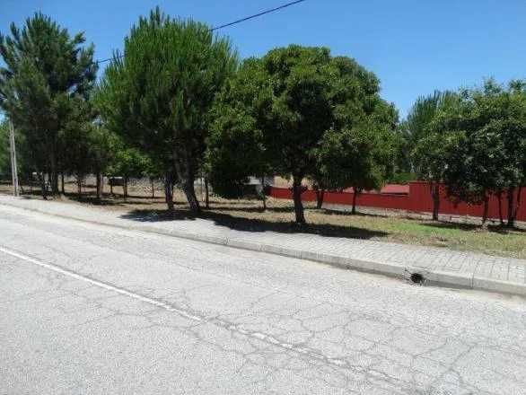 Terreno em Carvalhal Redondo com 1679m²