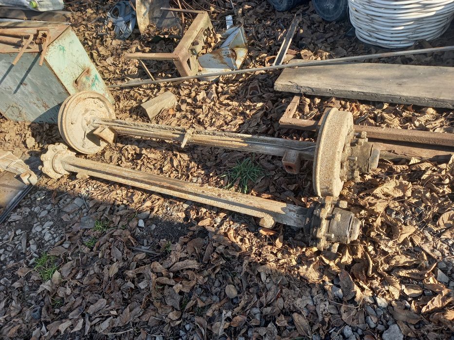 Ось балка з ступицями на прицеп 2птс 4