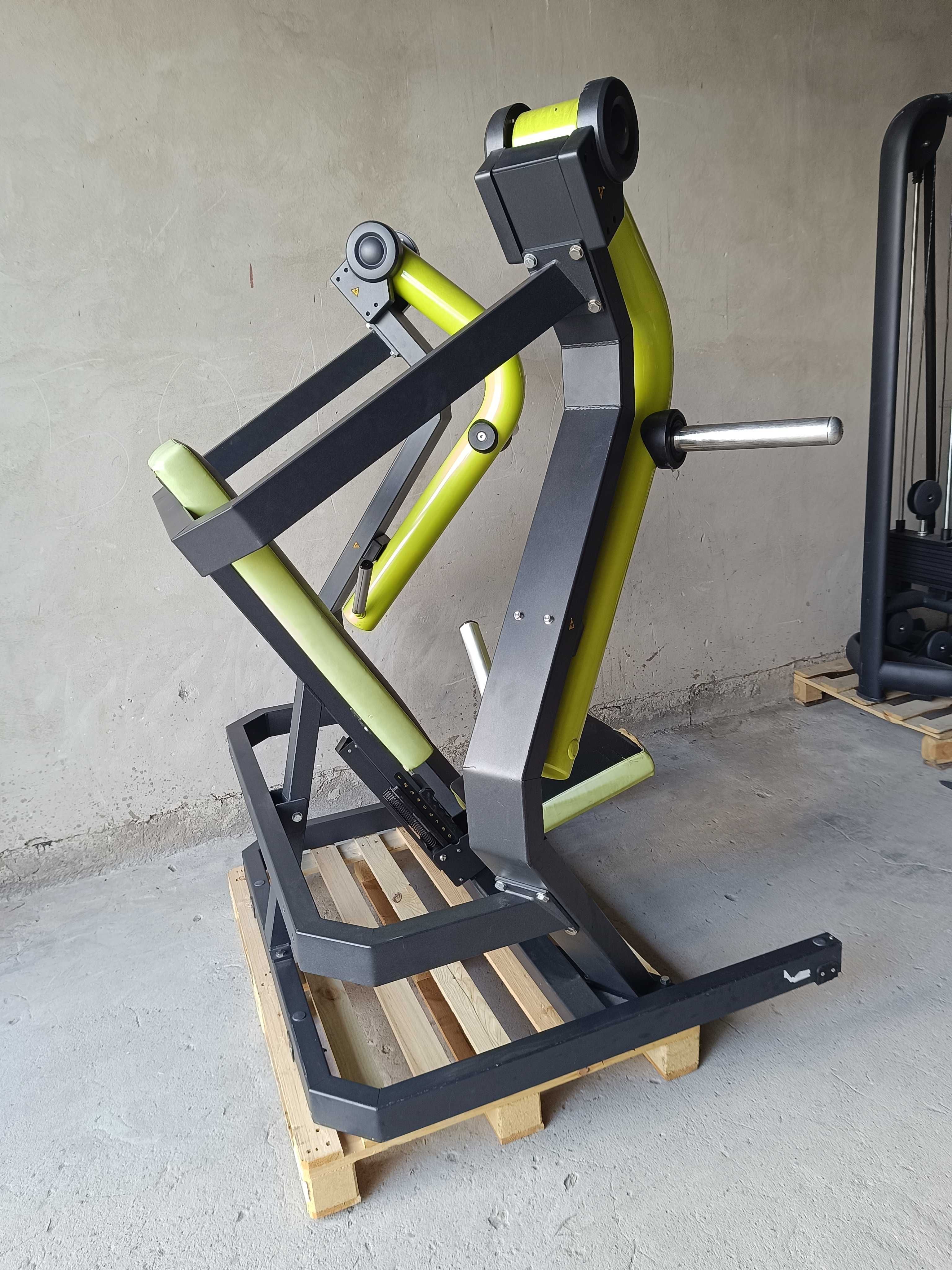 Hammer Chest Press klata triceps DHZ siłownia olymp hbp hes sewim
