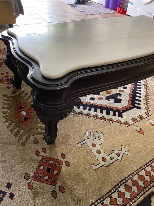 Mesa de sala em mármore