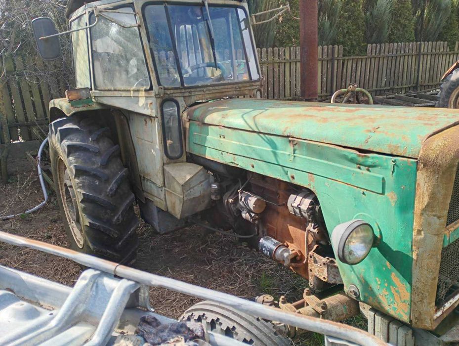 Sprzedam ciągnik C360