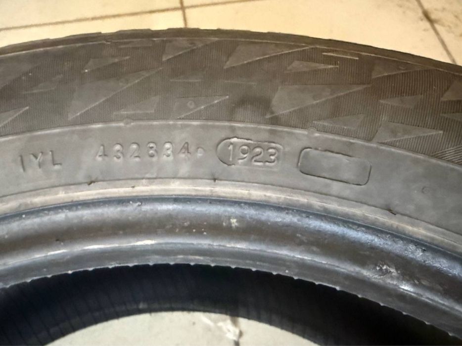 Зимнняя резин Nokian snowproof 2 225 55 r 17