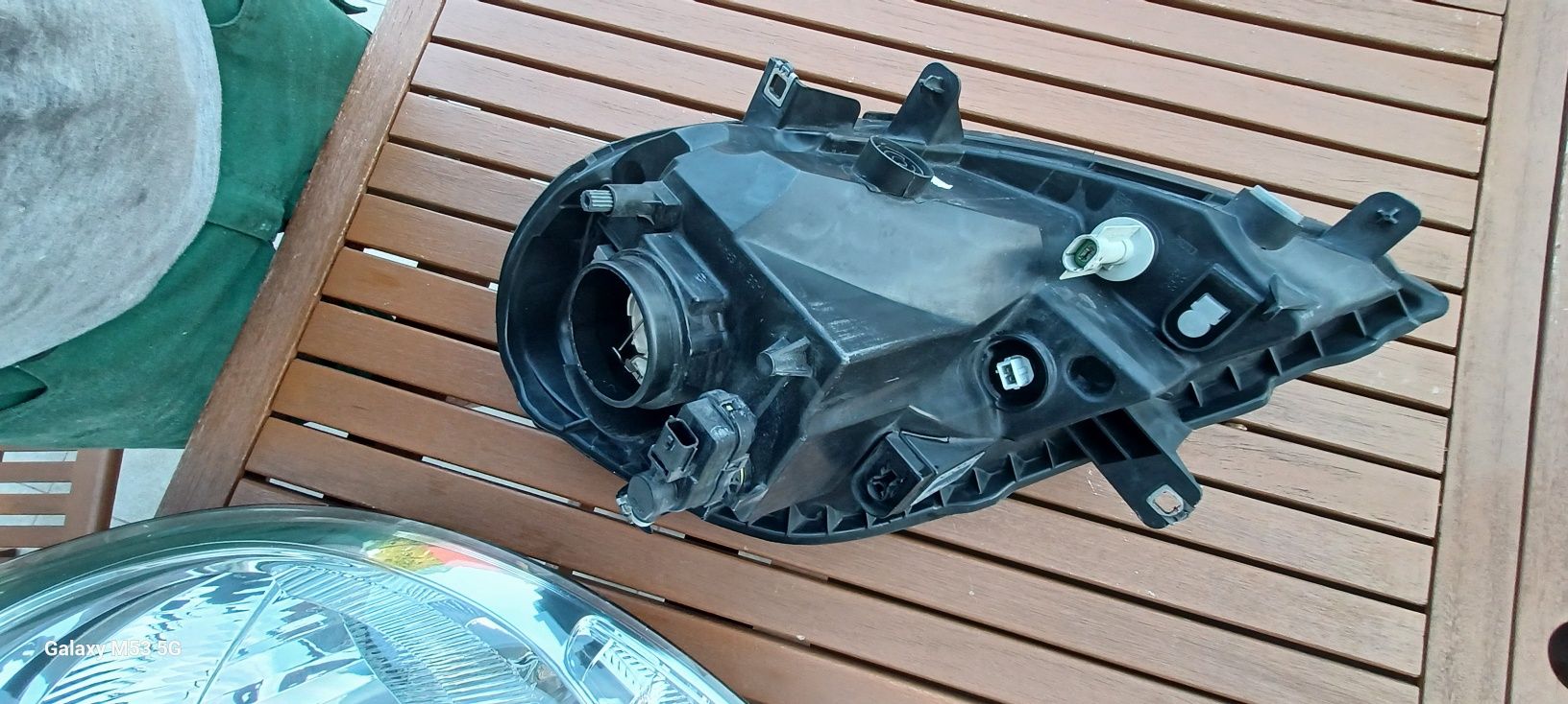 Lampy przenie Renault Trafic 2