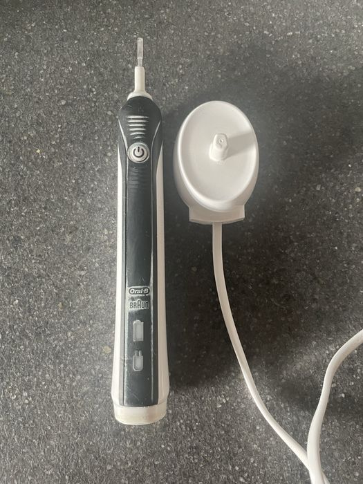 Oral-B Braun 3756 Szczoteczka elektryczna