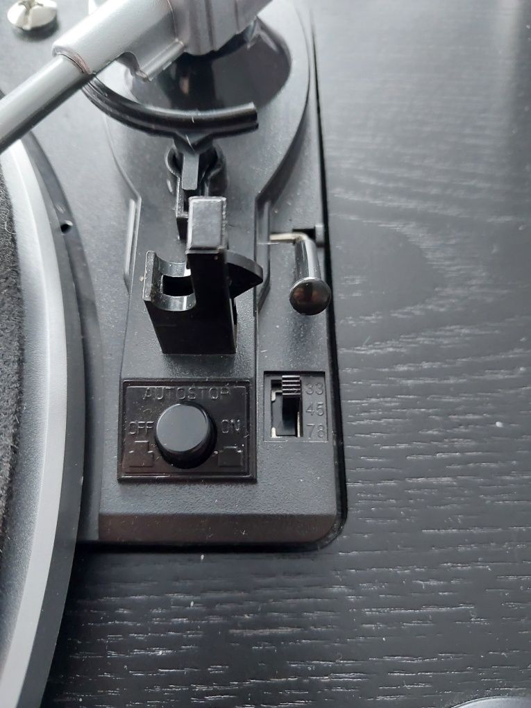 Gramofon Lenco LS-55